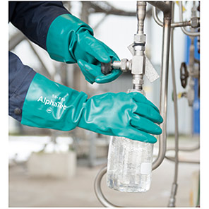 Ansell AlphaTec 58-335 Nitrile Chemical-Resistant Gloves
