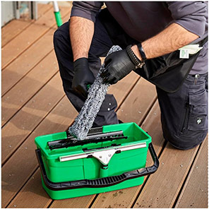 UNGER Window Cleaning Bucket with Sieve