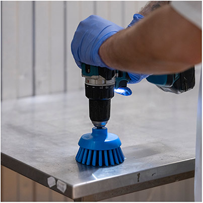 Vikan HyDrive Blue Stiff 90mm Round Brush