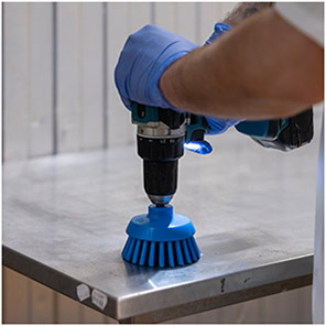 Vikan HyDrive Blue Stiff 90mm Round Brush