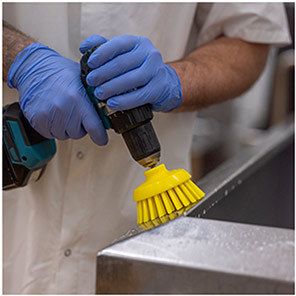 Vikan HyDrive Yellow Stiff 90mm Round Brush