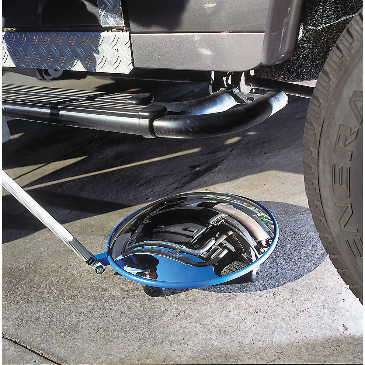 VISION HandHeld Inspection Mirror with Castors TrafficLine