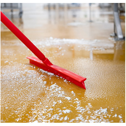 Vikan Ultra Hygienic Flexible Red 600mm Squeegee