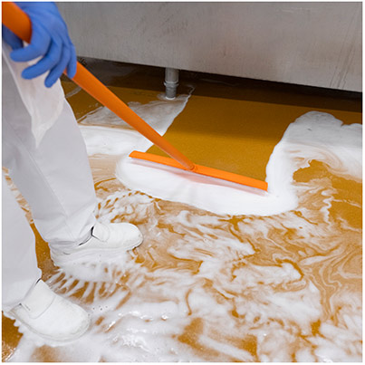 Vikan Ultra Hygienic Flexible Orange 600mm Squeegee