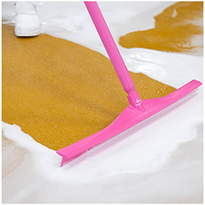 Vikan Ultra Hygienic 600mm Pink Flexible Squeegee